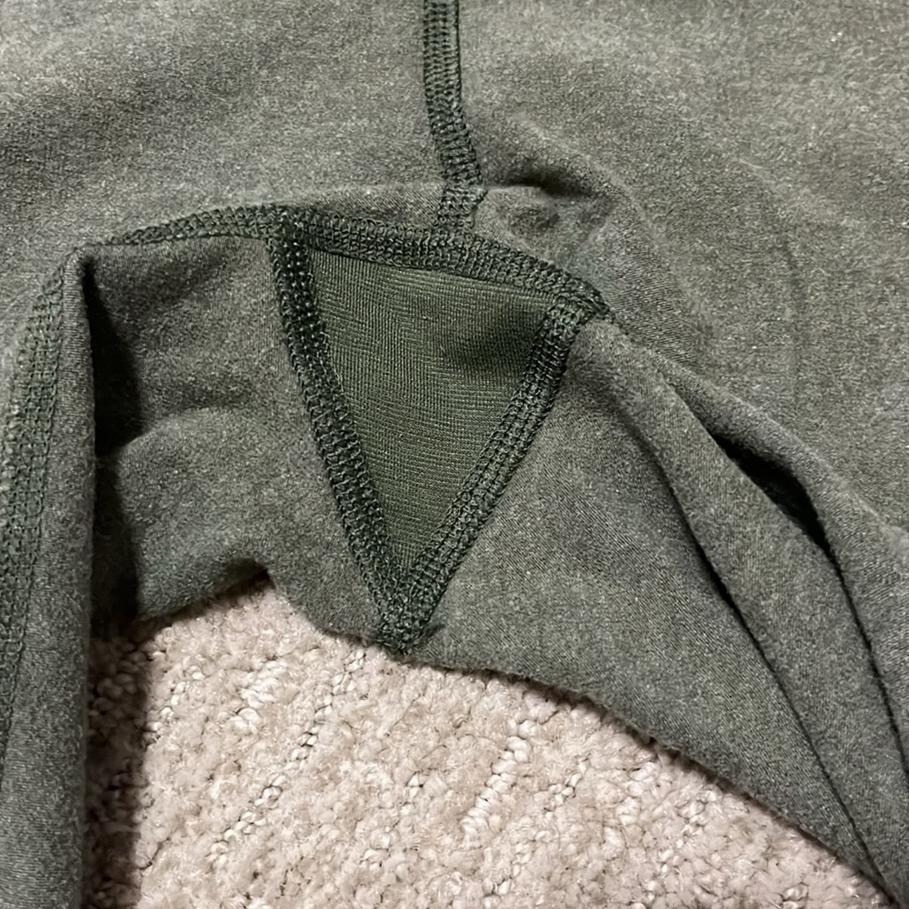 Lululemon Wonder high rise leggings. Sz 8. Size tag removed. 29” inseam. - Picture 4 of 5